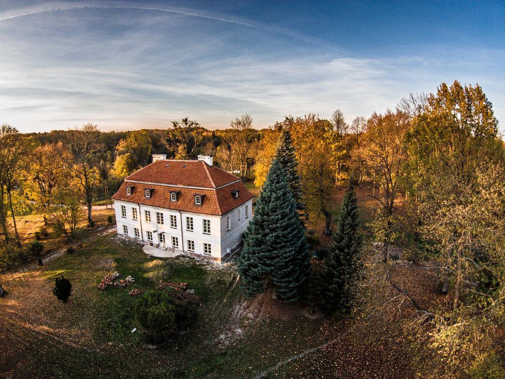 Dwor Dawidy Bed & Breakfast Mlynary Exterior photo
